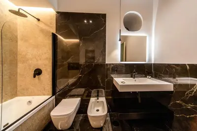 Bagno di Royal Caracciolo Historic Palace Apartment - Via dei Tribunali
